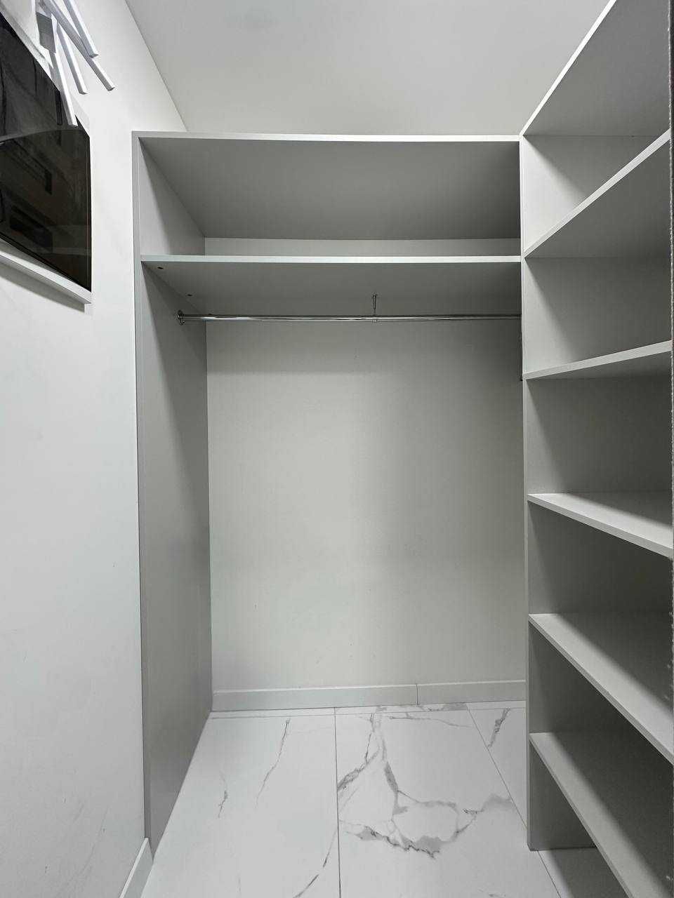 2-Room Studio Apartment with Pet-Friendly Policy