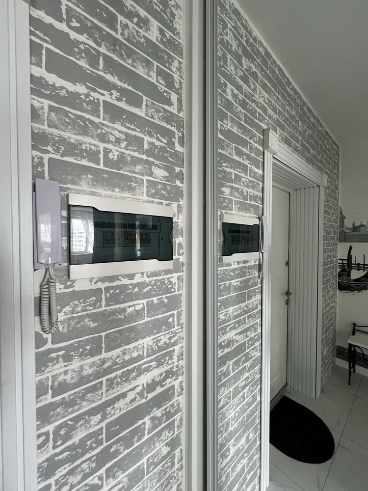 Bright Comfortable 1-Bedroom Apartment with Storage and Modern Amenities
