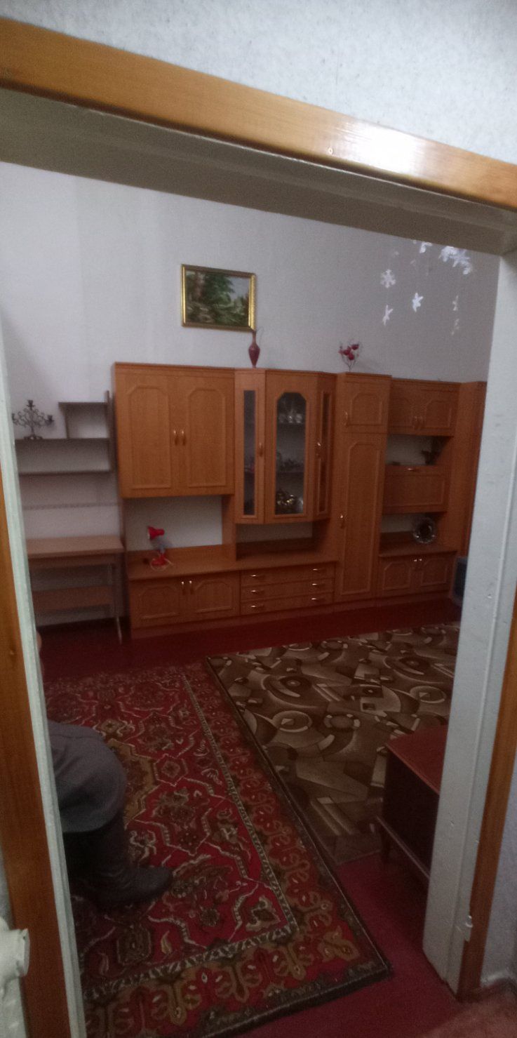 2-Room Apartment Near Deribasovskaya with Individual Heating