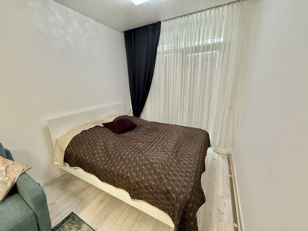 1-Bedroom Apartment in Avalon Complex, Chornovola Street