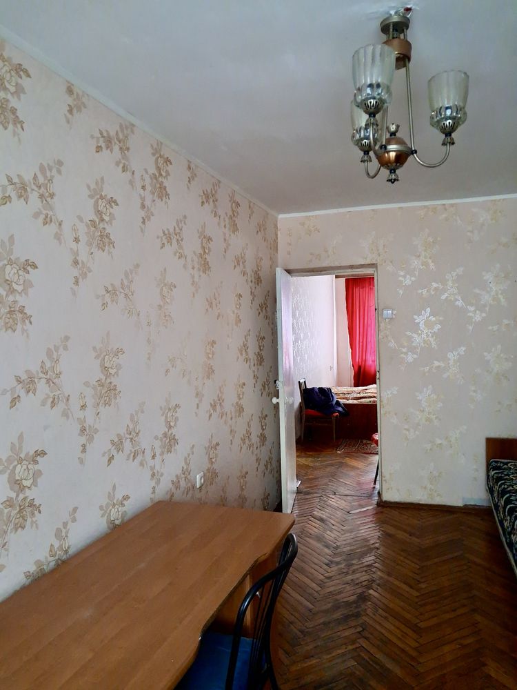 3-Room Apartment in Ukraine Heroes Street, Central Location