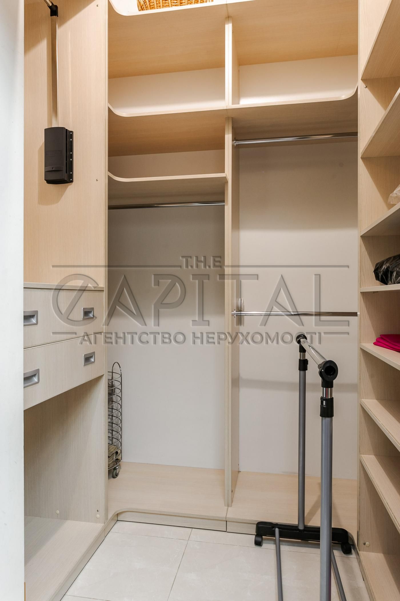 4-Room Apartment in Lutheranska Street, Triumphalna Arka Complex