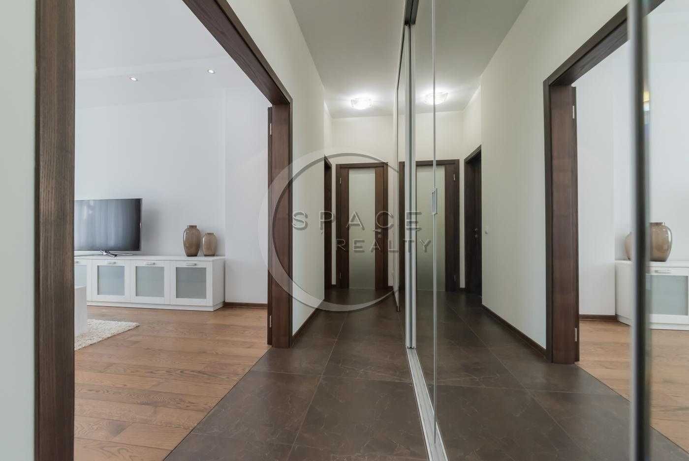 Two-bedroom apartment in Novopecherski Lipky residential complex
