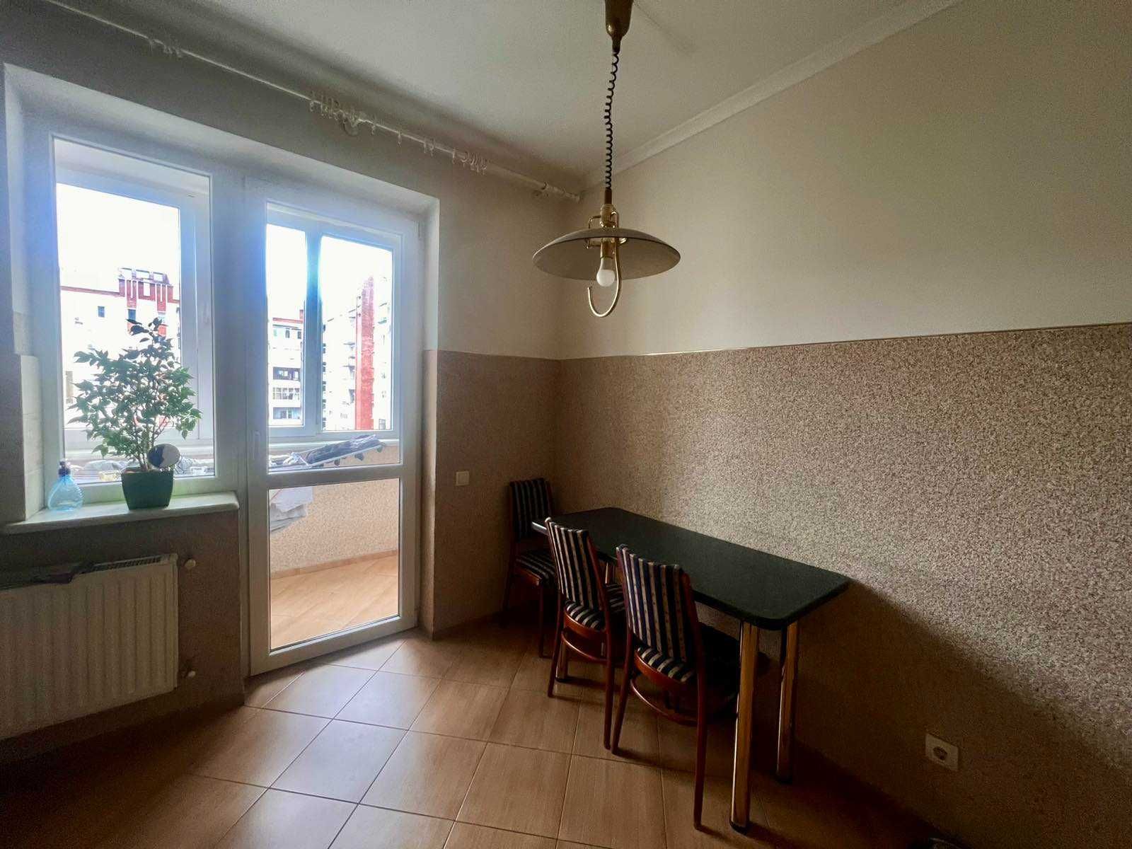 1-Bedroom Apartment in New Building on Varshavska Street