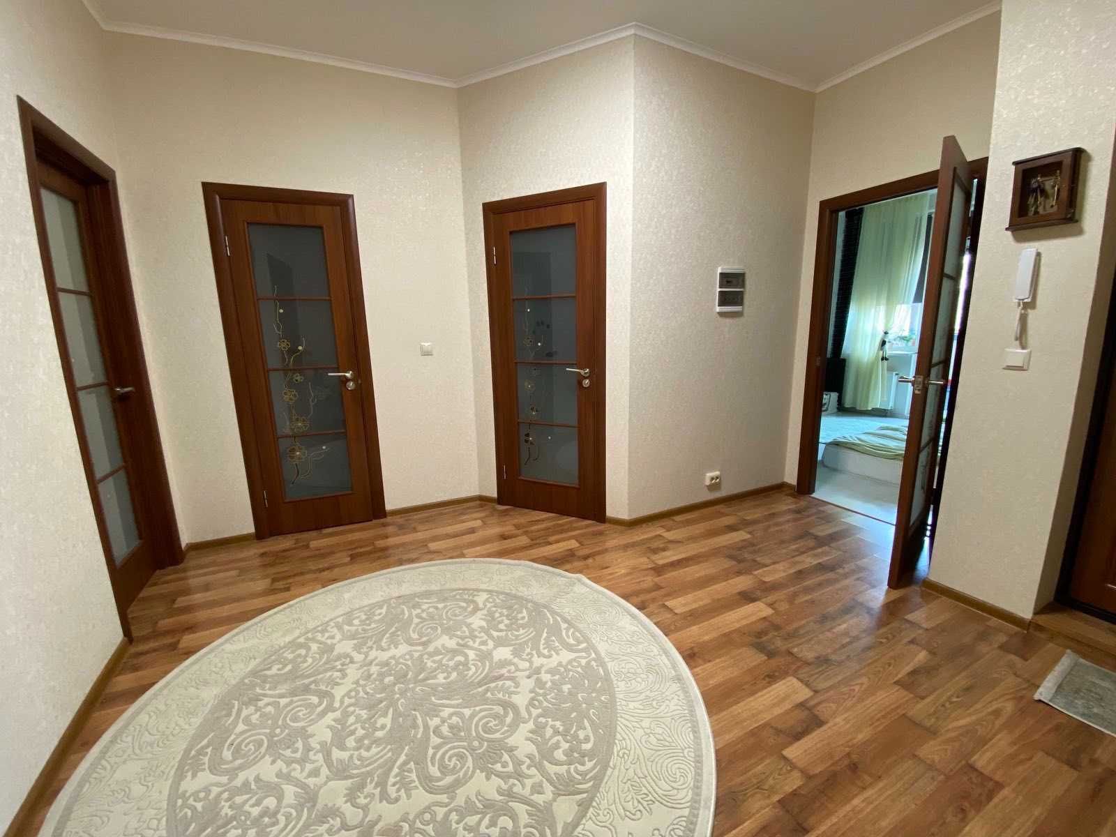 Spacious 2-bedroom apartment near Bozdosh Park with balconies and underground parking