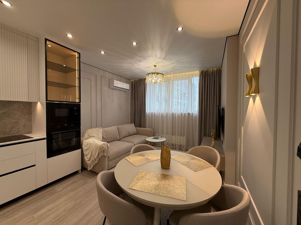 Designer Apartment in Novopecherska Vezha Complex, Pechersk District