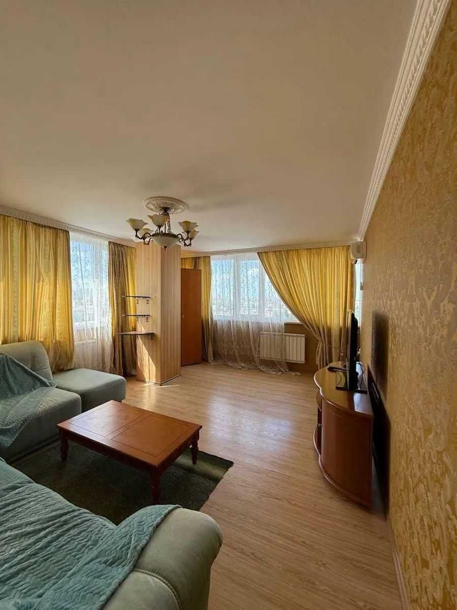 3-room apartment 106m² with two bedrooms at Hetmana Vadyma 1v, Shuljavka