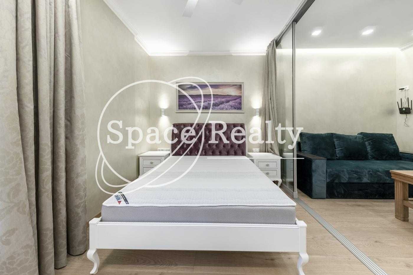 1-Bedroom Apartment in Richmond Complex with City View