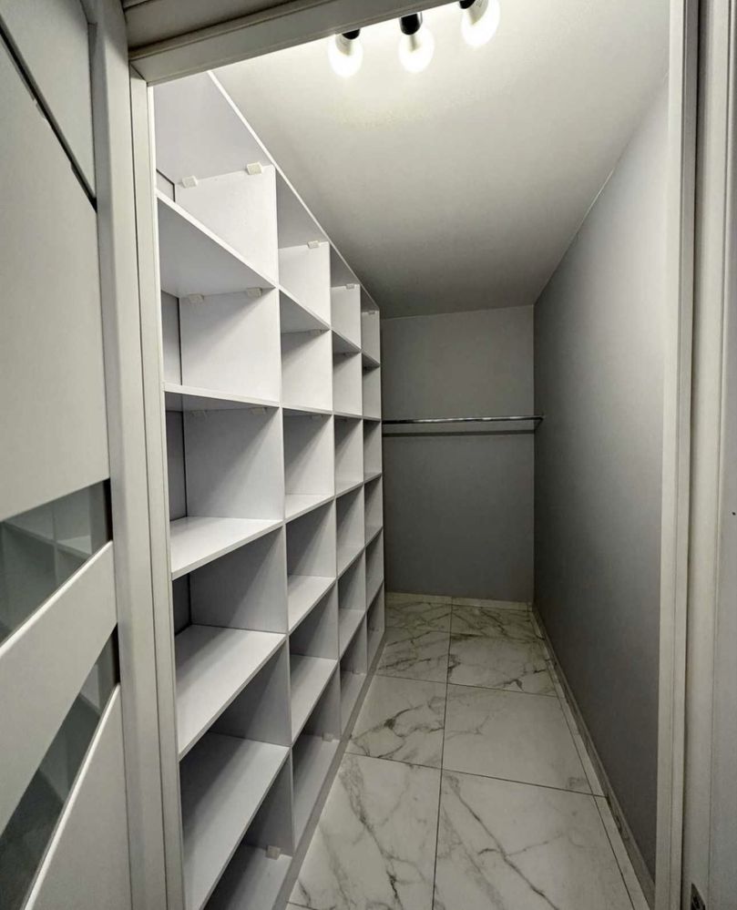 Spacious 2-Room Apartment with Designer Renovation and Panoramic Windows