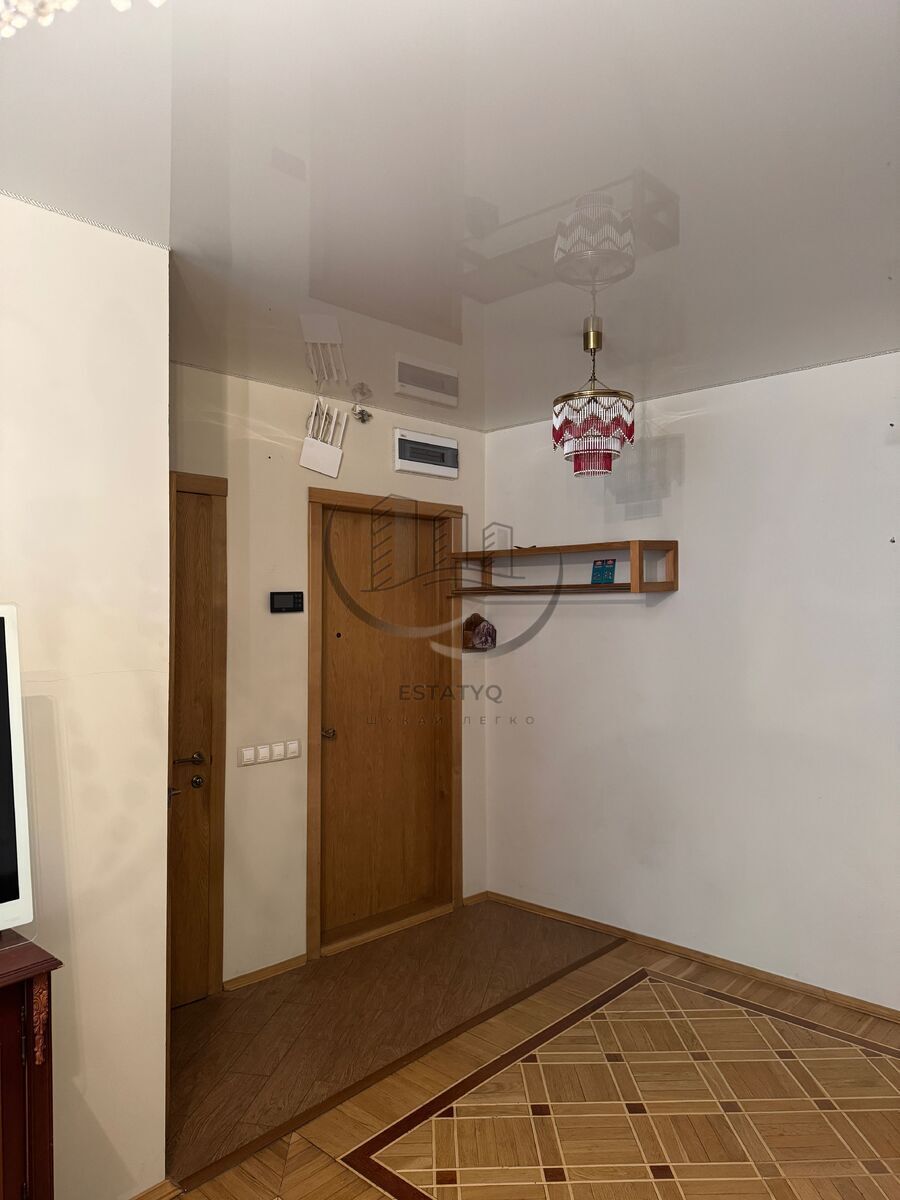 Two-room apartment in Oleksiivka, furnished with appliances
