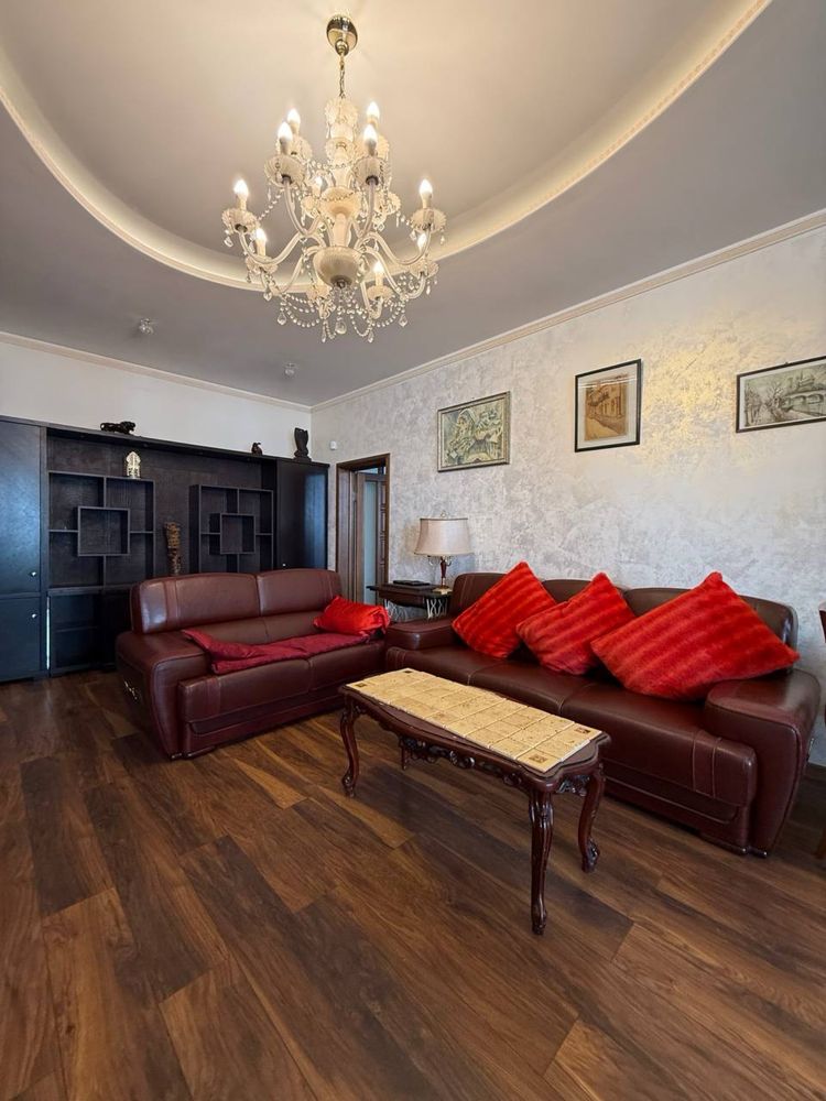 Spacious Sea View Apartment with Parking