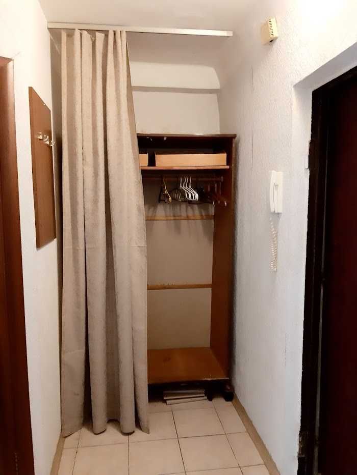 1-Room Apartment with Modern Amenities near Lybidska Metro