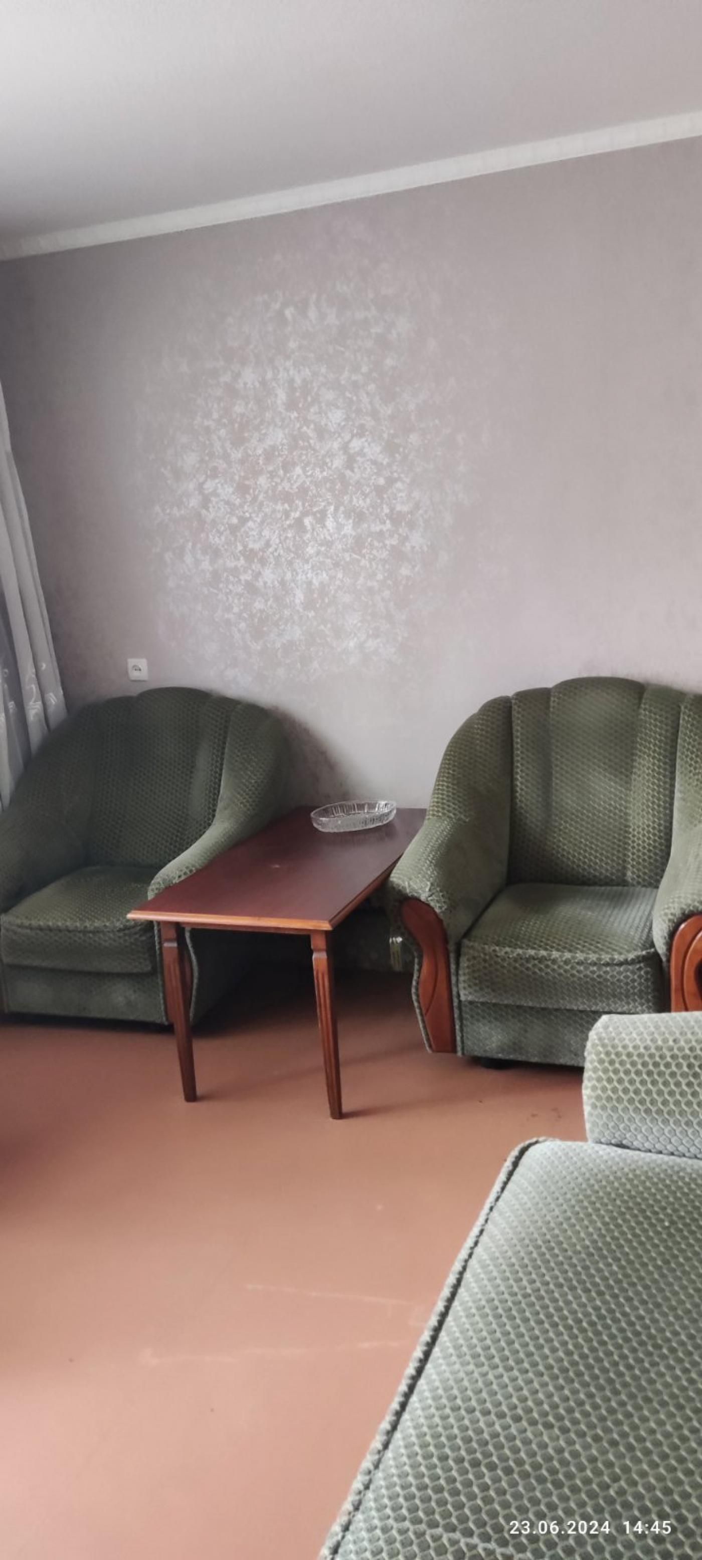 2-Room Apartment with Renovation in Aviatorskoe