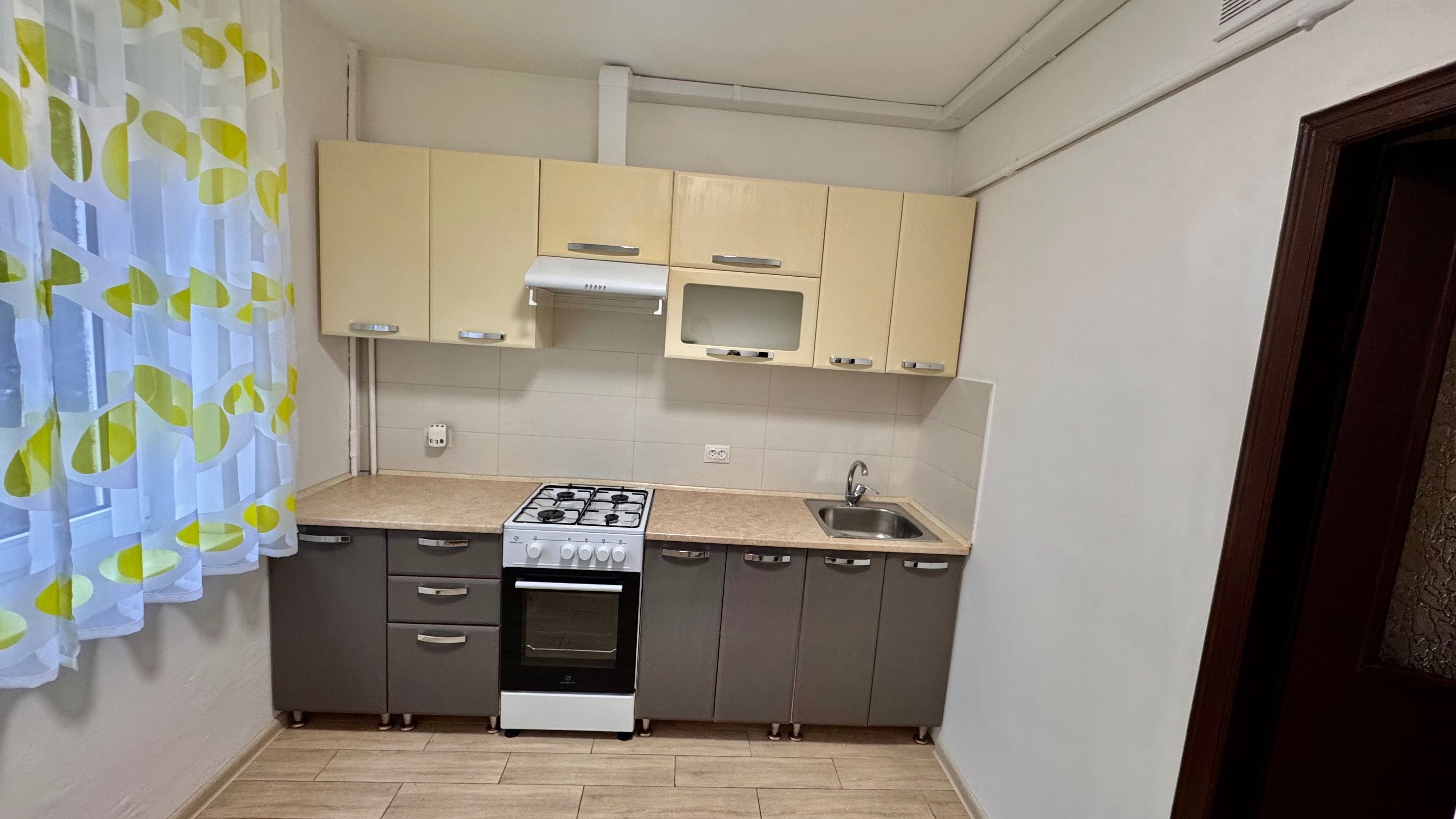 Modern 2-Bedroom Apartment with New Renovation in Sykhiv
