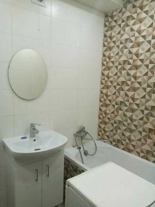 2-Room Apartment on Roxolany Street with Essential Appliances