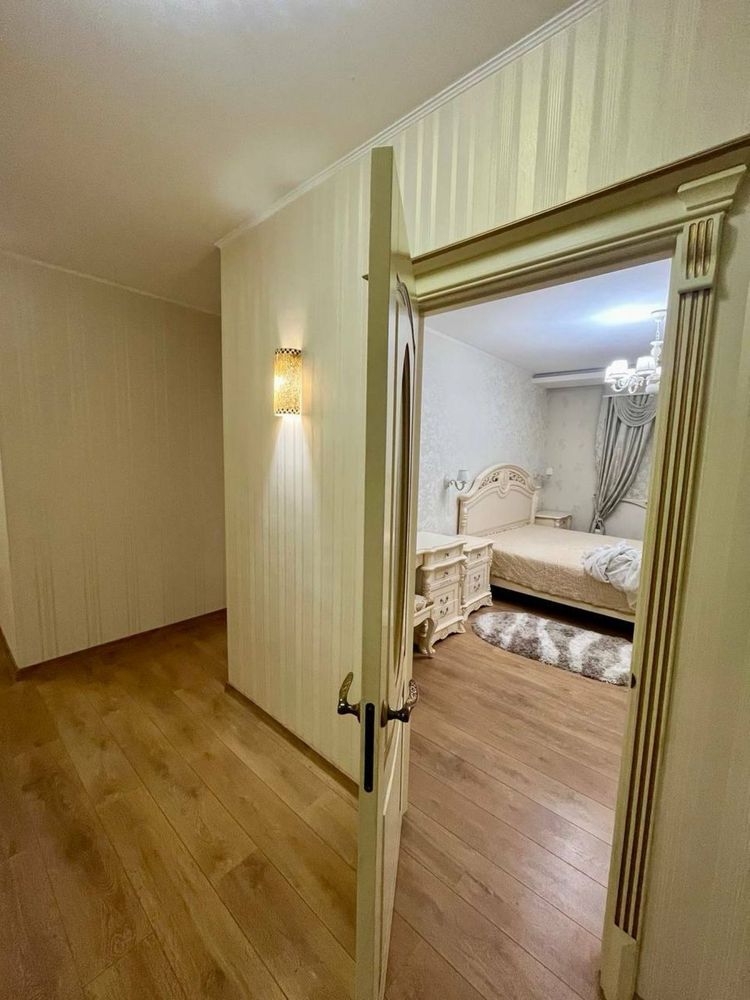 Spacious 150 sq m apartment-house with designer interior and multiple amenities