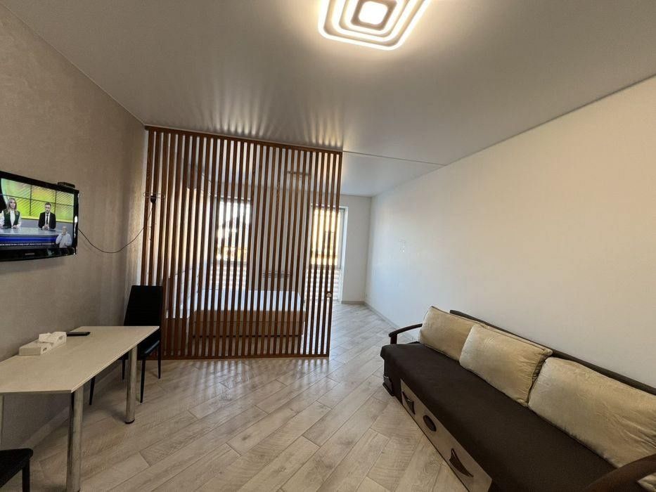 Modern 1-Bedroom Apartment with Parking in Chaika