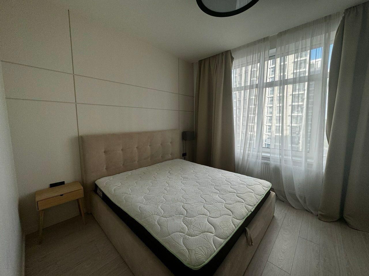 1-Bedroom Apartment in Novopecherski Lipki Complex, Zvirinetsk Area