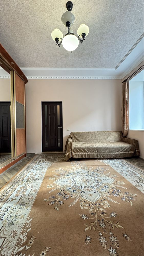 Renovated 1-Bedroom Apartment Near Polytechnic University