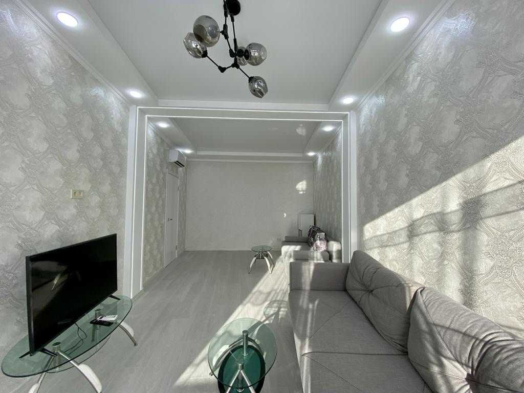 Bright 2-room apartment in Arcadia with sea view, 22nd floor