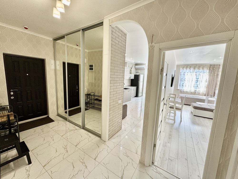 3-bedroom apartment in Arkadia (36 Pearl), close to the sea with excellent infrastructure