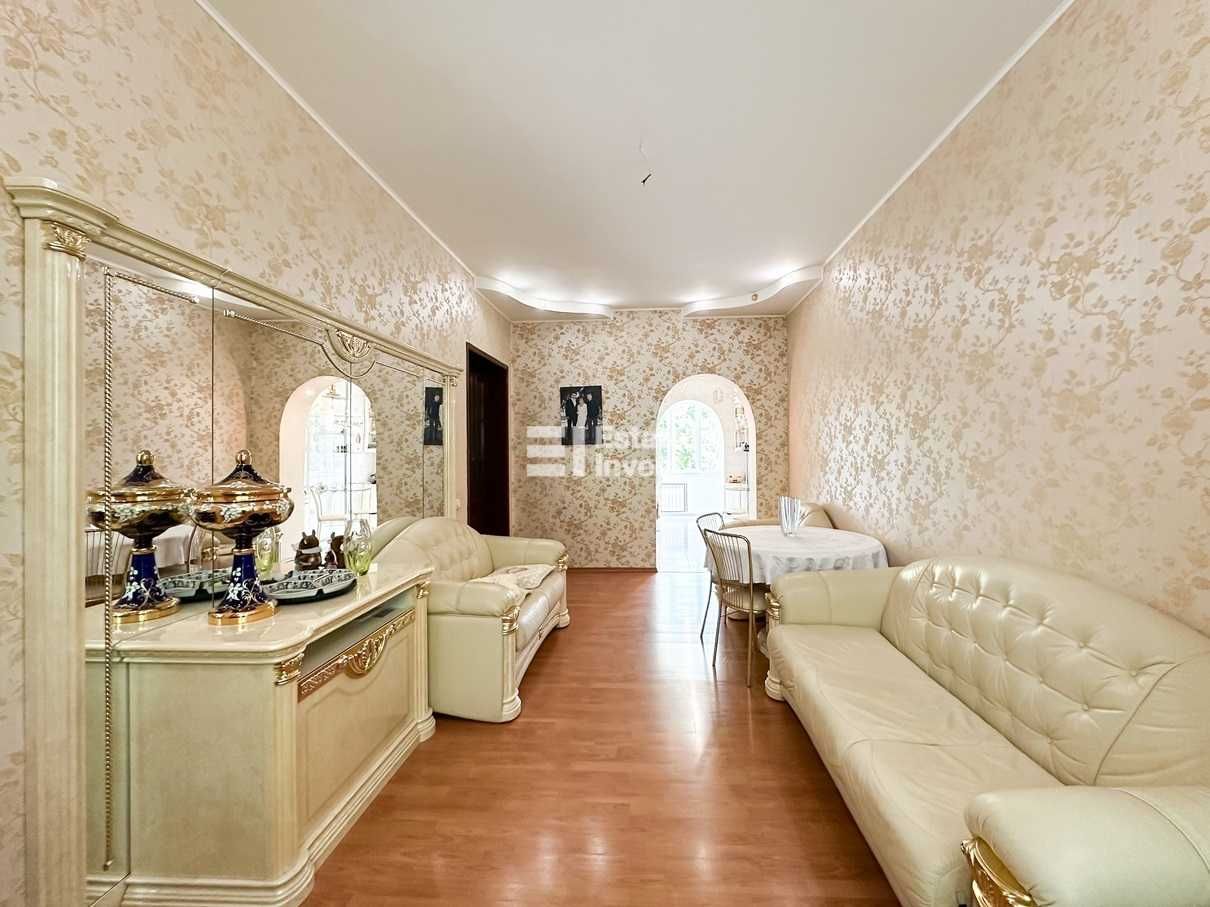 Spacious 2-Room Apartment with Designer Renovation on Chernyshevska Street