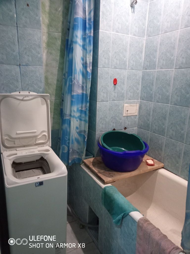 Two-bedroom apartment with garage in Chernivtsi