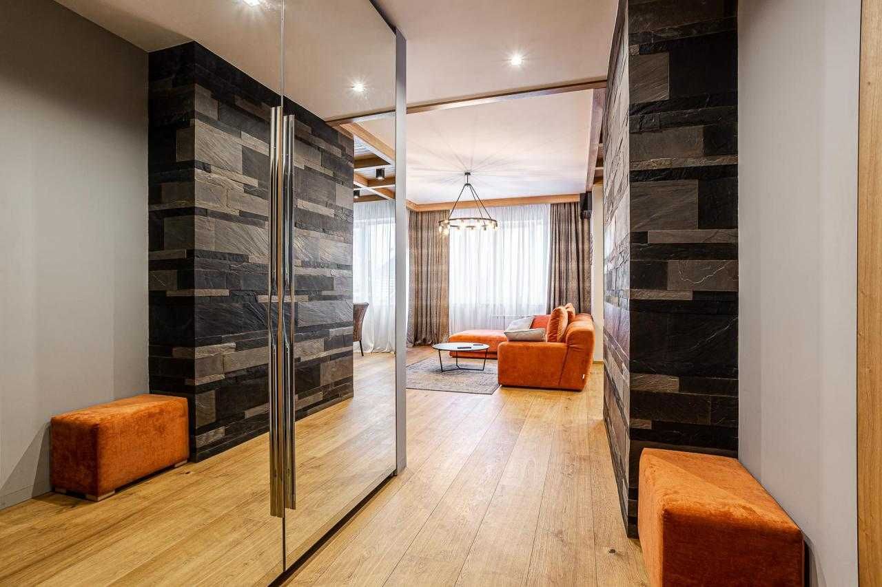 Stylish 3-Room Apartment in Elite Chornohoria Clubhouse, Pechersk District