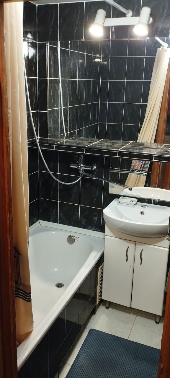 Spacious 2-Room Apartment with Large Loggia on Avtozavodska Street