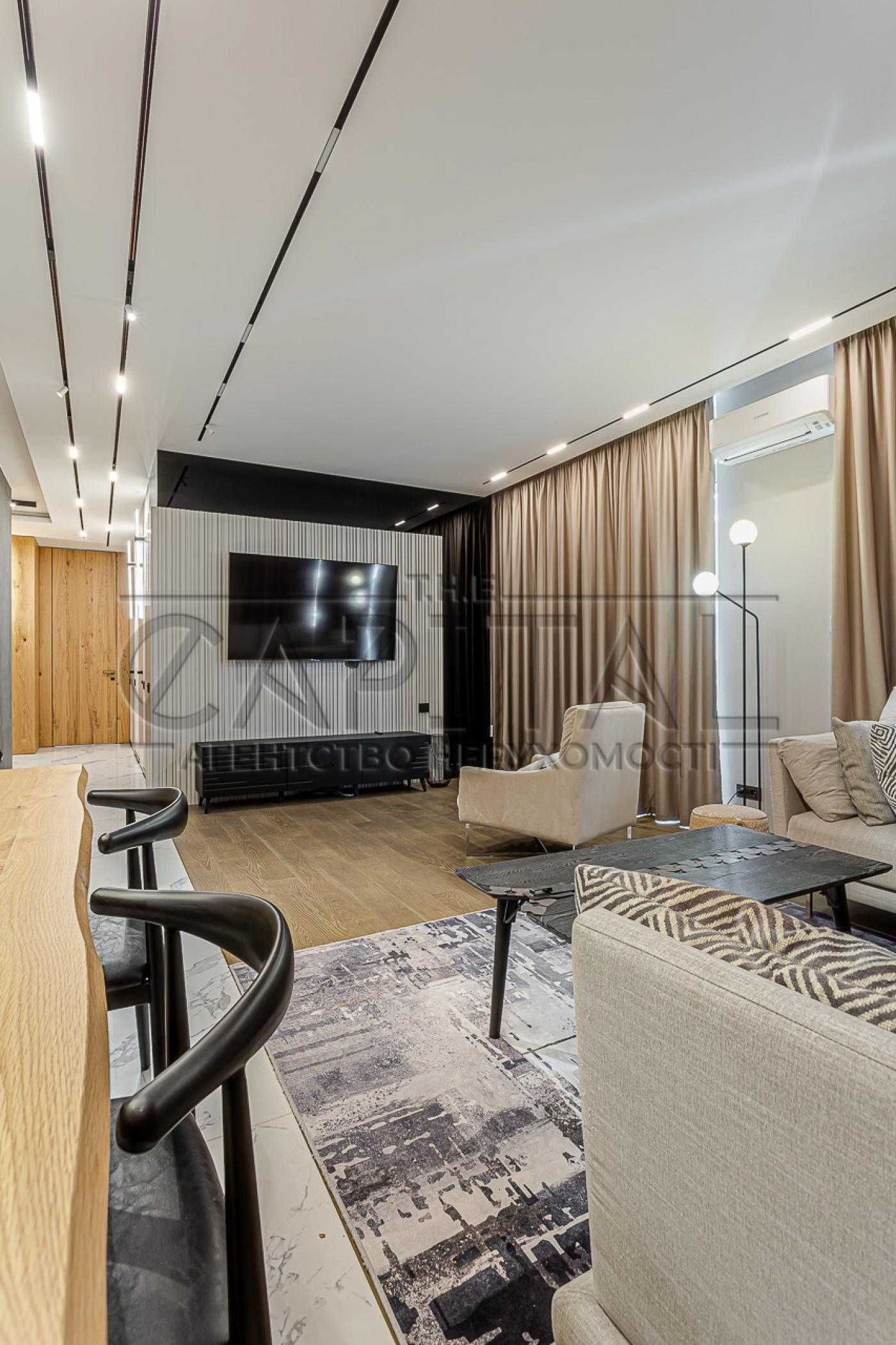 Modern 3-Bedroom Apartment with Designer Interior
