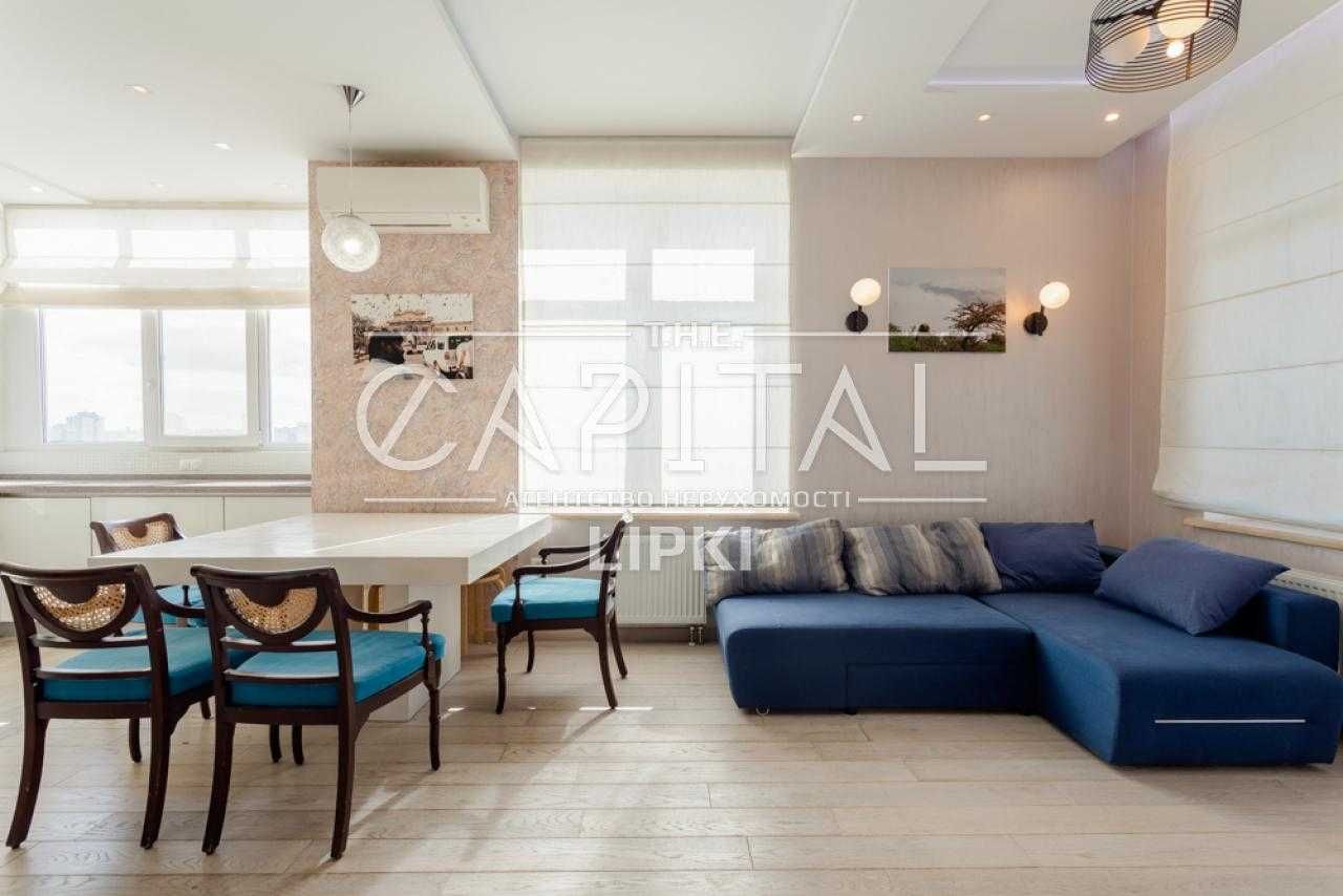 3-Bedroom Apartment in Novopecherski Lipki Complex