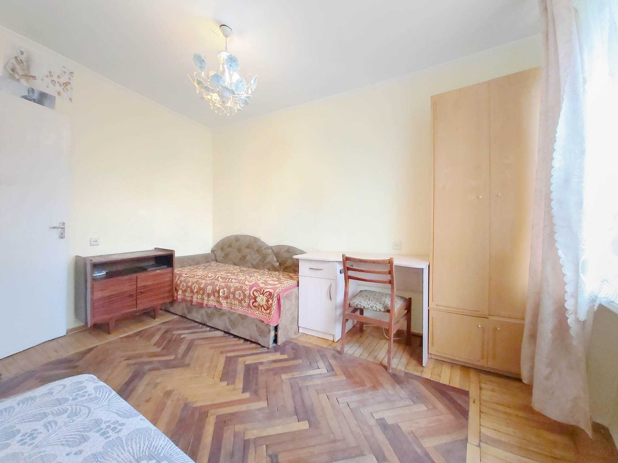 1-Room Apartment on Mykolaichuka Street, Fully Furnished