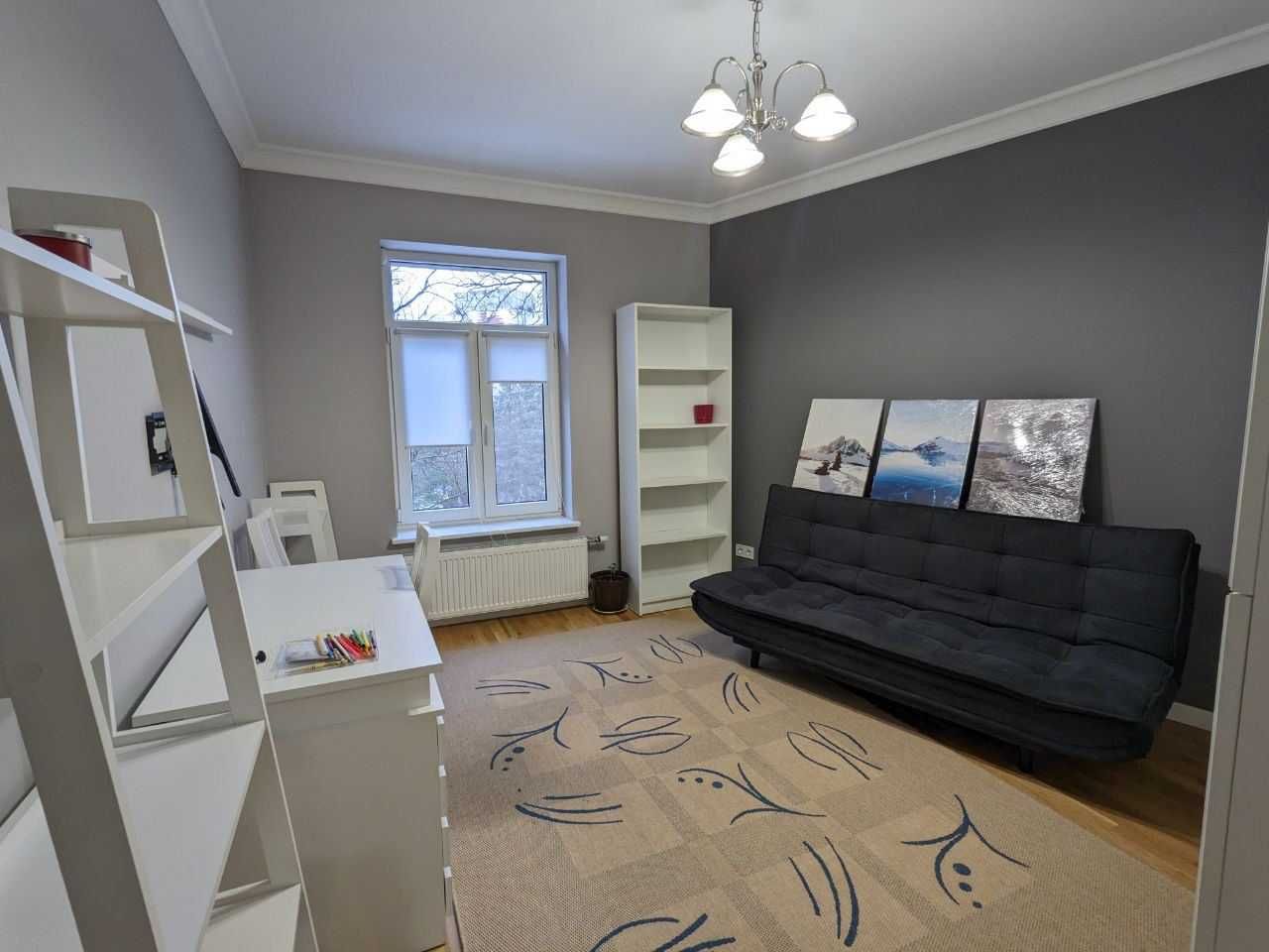 Spacious Two-Bedroom Apartment with Modern Kitchen