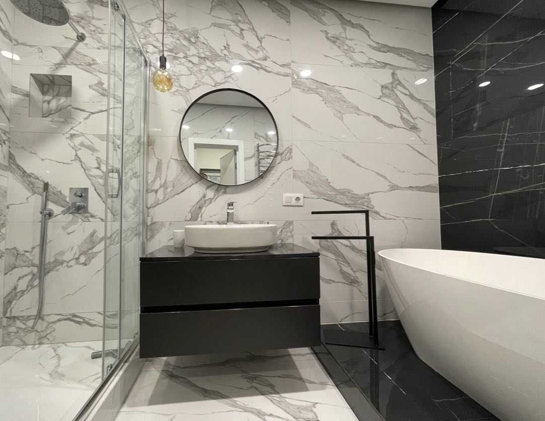 Modern 2-Bedroom Apartment with Studio Kitchen