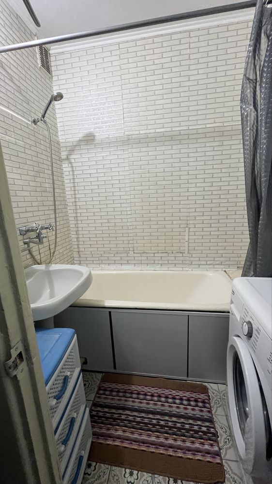 Modern 1-Bedroom Apartment with City Center Location