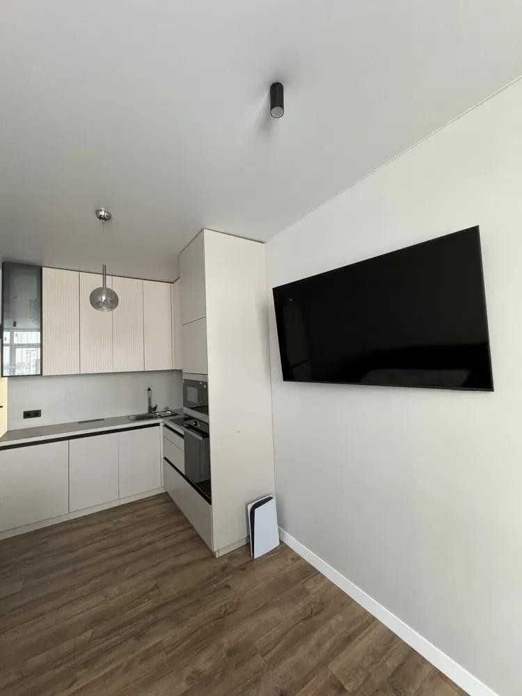 Modern 1-Bedroom Apartment in Shevchenkivskyi District with High-End Renovation
