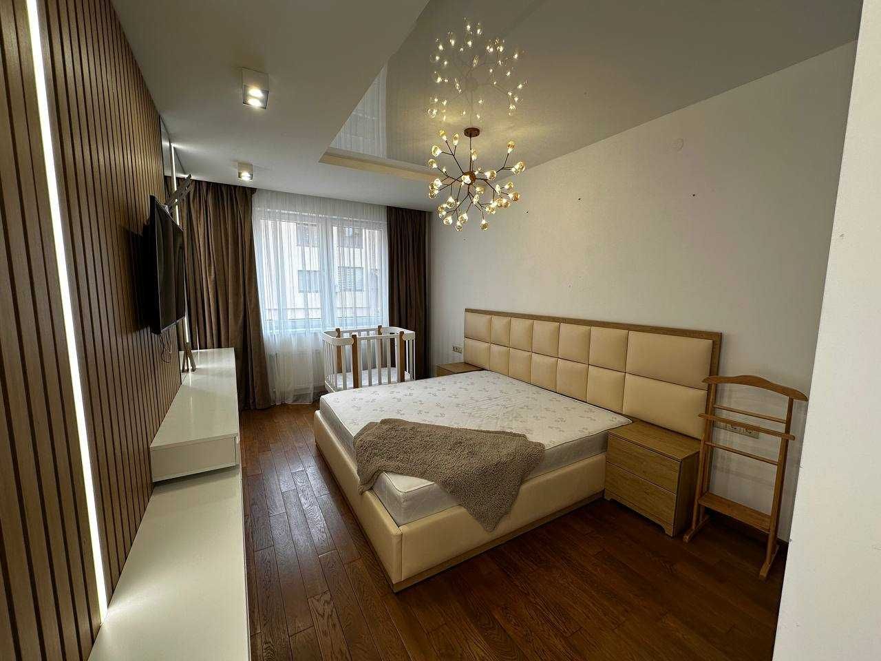 Spacious 2-Room Apartment with Garage on Trolleybus Street