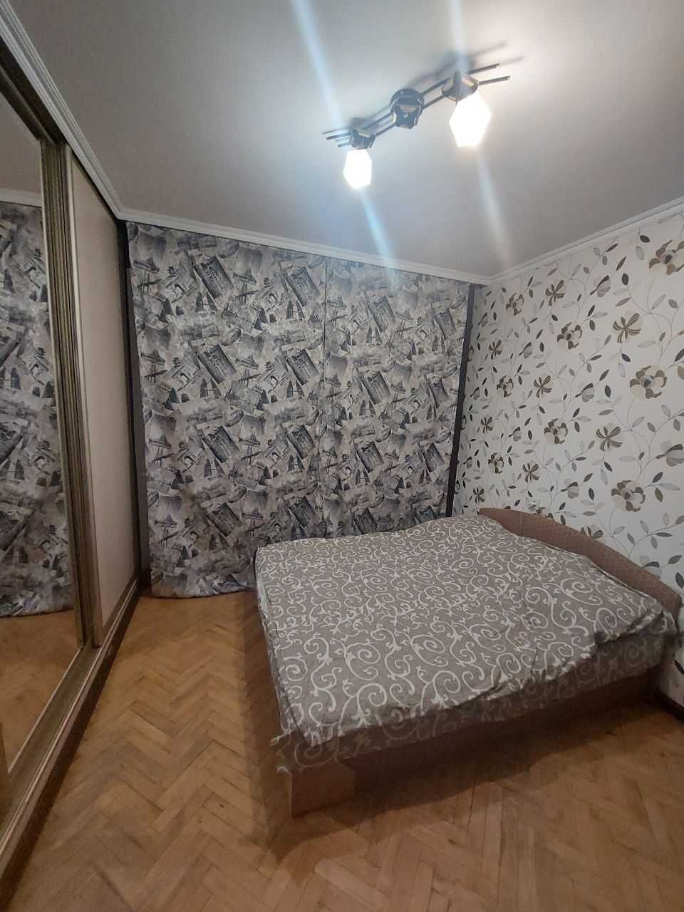 3-Room Apartment on Trylovsky Street, Sykhiv District