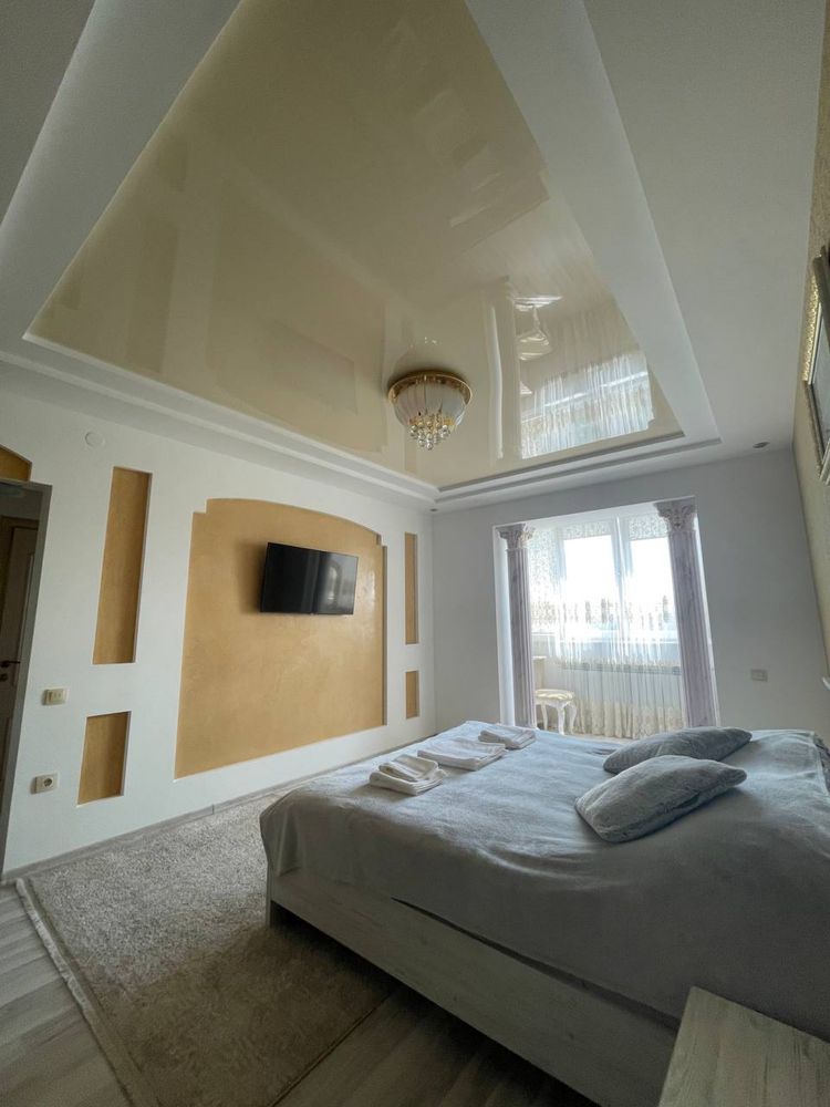 Cozy 1-Bedroom Apartment in City Center with City and Nature Views