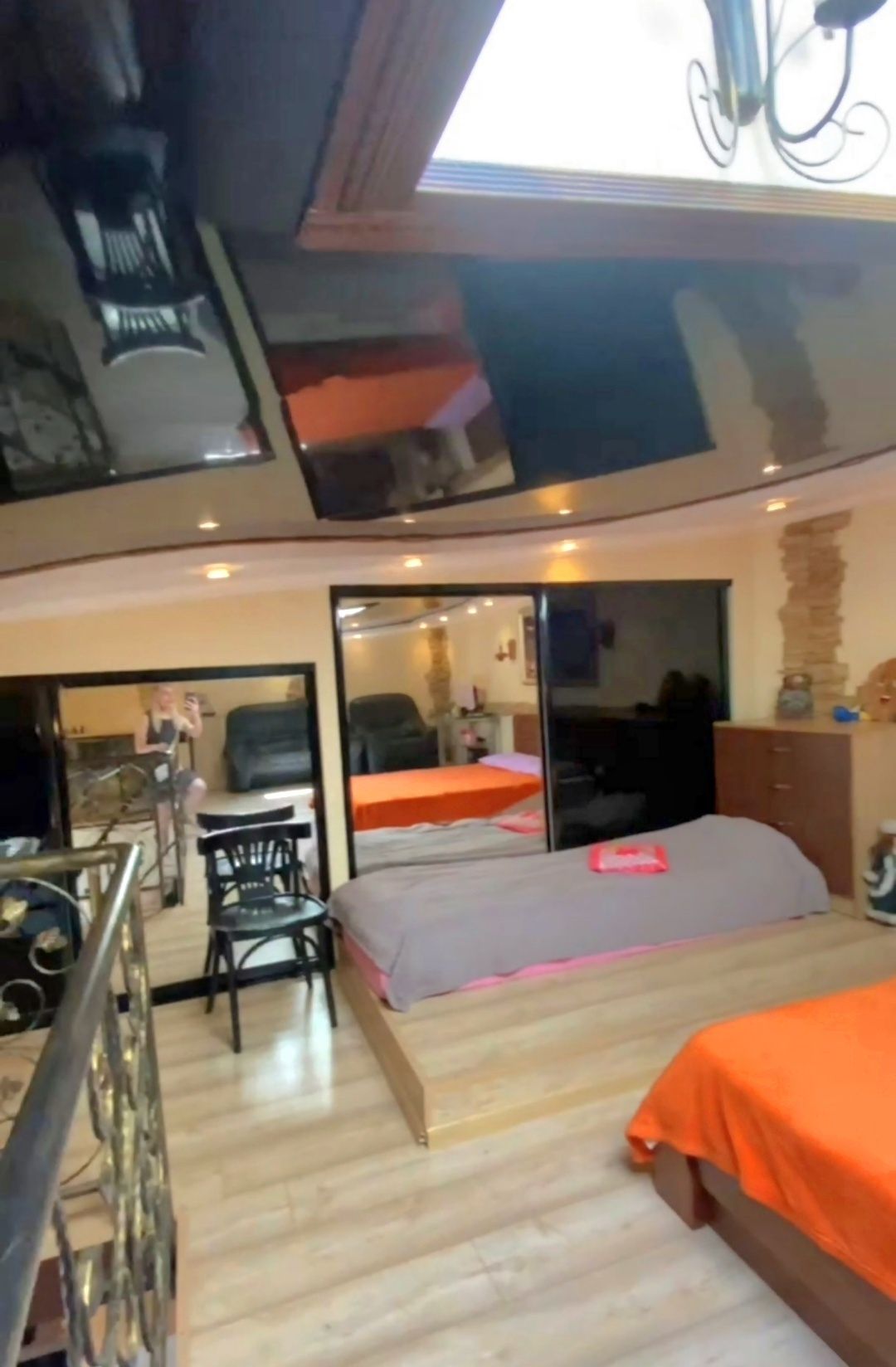 2-Room Duplex Apartment near Bus Station with Designer Renovation