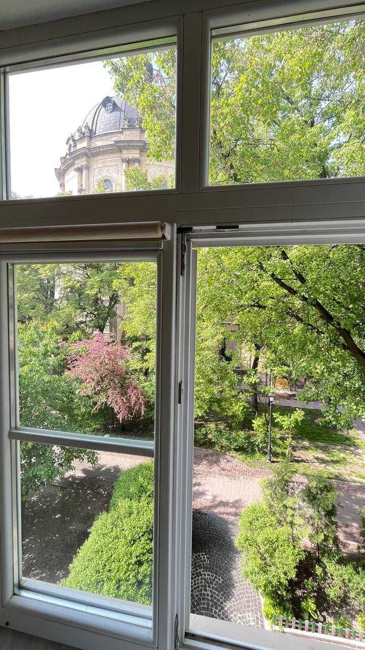 2-Room Apartment in City Center with Full Amenities