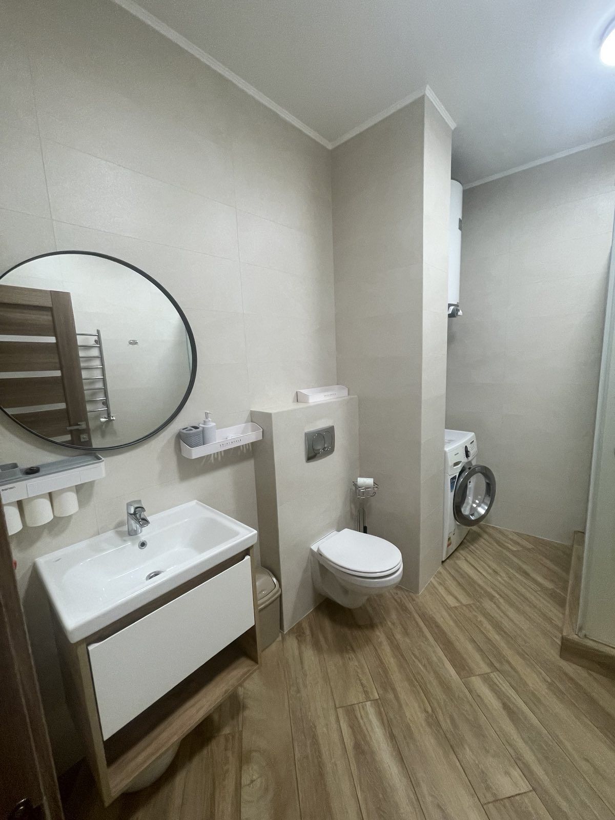 Riverside City Center Apartment with Modern Amenities