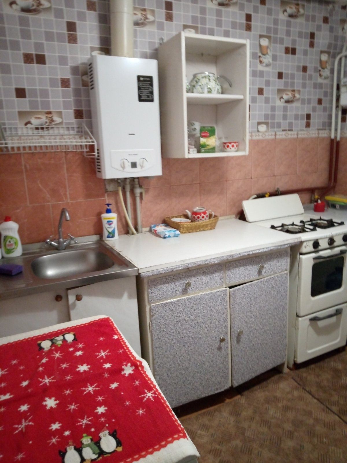 Compact 1-Room Apartment on 5th Floor with Furniture and Appliances