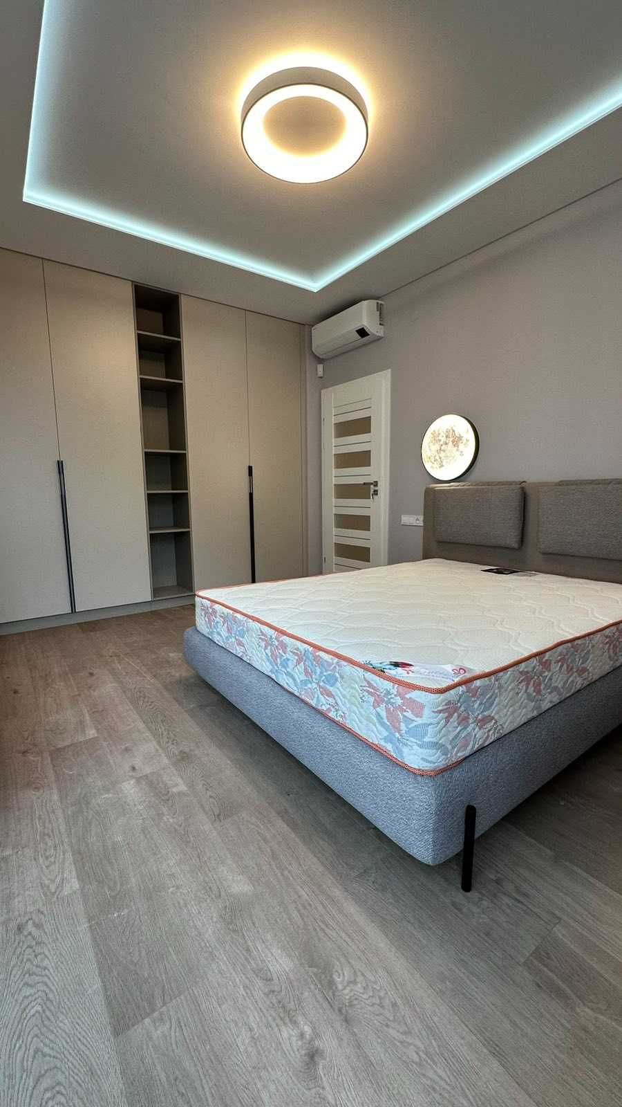 Modern 2-Bedroom Apartment with Underground Parking
