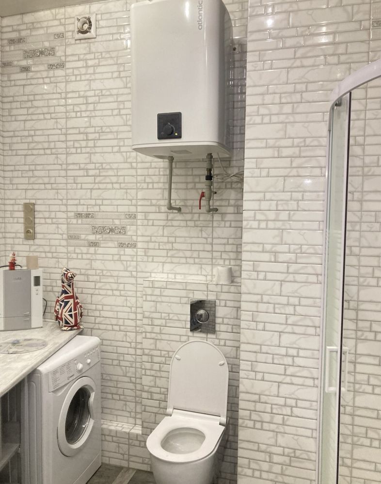 Modern 1-Bedroom Apartment Near Three Metro Stations