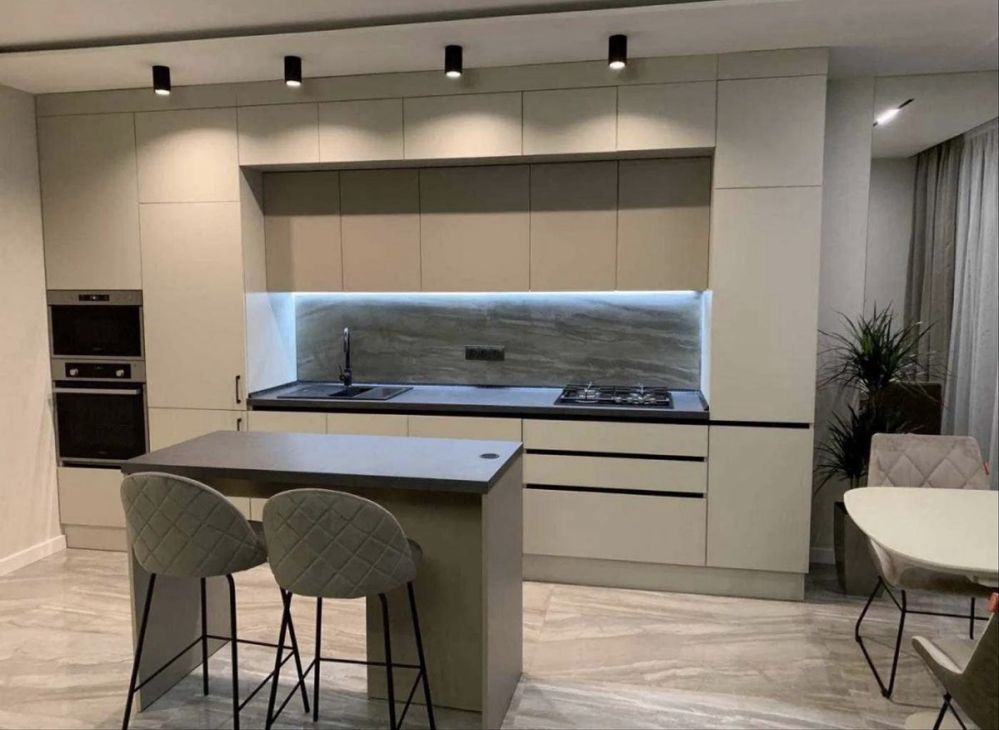 Spacious 1-bedroom apartment with large kitchen in ЖК Семицвіт