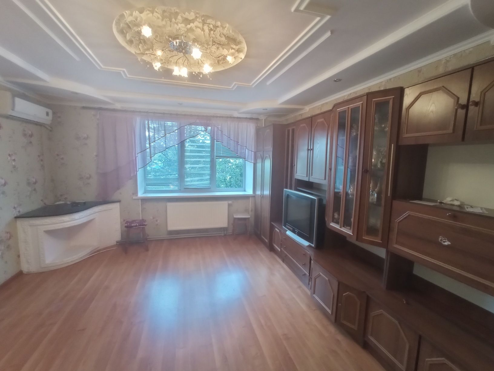 Two-room apartment in city center, 4th floor, with individual electric heating