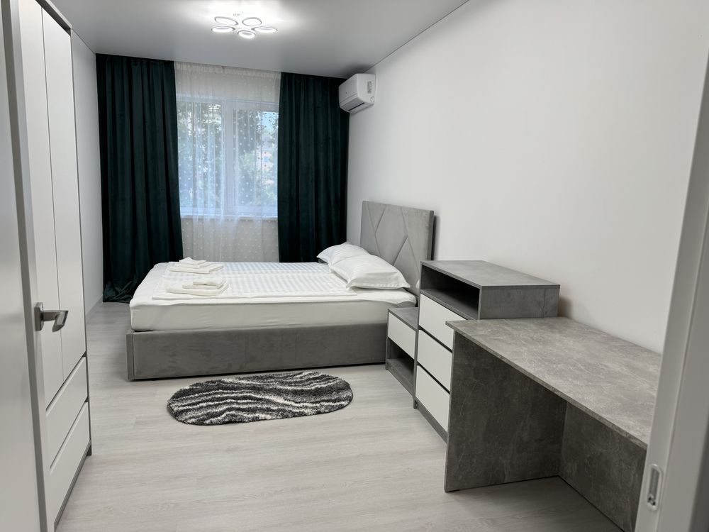 Modern Two-Room Apartment in City Center with Designer Renovation