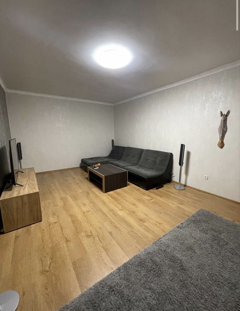 Long-term apartment rental at Yaroslav Mudry Street 38