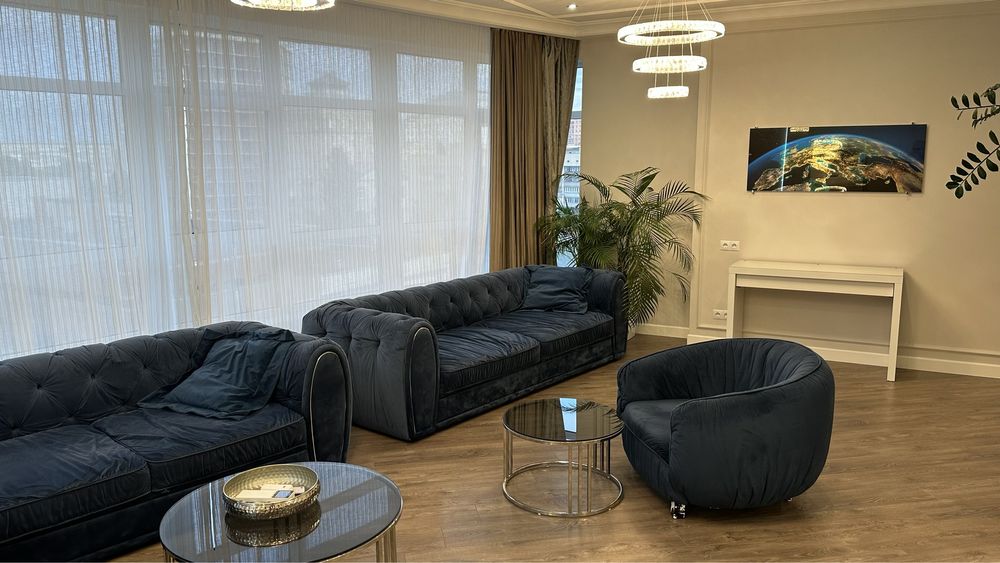 2-Room Apartment in Carnegie Complex, Klovsky Descent, Near Metro Stations